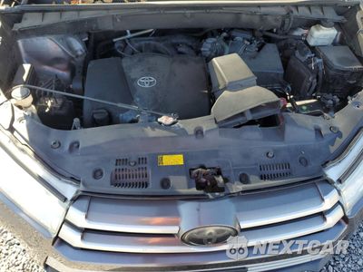 Zdjęcie 14 z 15 samochodu: 2018 TOYOTA HIGHLANDER SE VIN:5TDJZRFH9JS862367 - miniatura