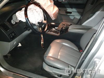 Zdjęcie 7 z 12 samochodu: 2006 CHRYSLER 300C VIN:2C3KA63H36H480201 - miniatura