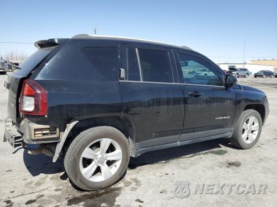 Trzecie zdjęcie samochodu z tyłu: 2016 JEEP COMPASS LATITUDE VIN:1C4NJDEB4GD723339 - miniatura