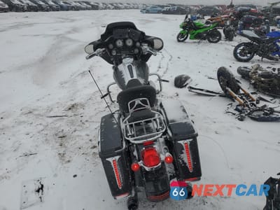 Czwarte zdjęcie samochodu z boku: 2008 HARLEY-DAVIDSON FLHX VIN:1HD1KB4138Y638185 - miniatura