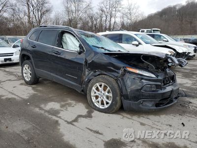 Czwarte zdjęcie samochodu z boku: 2017 JEEP CHEROKEE LATITUDE VIN:1C4PJMCS3HW637716 - miniatura