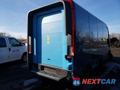 Trzecie zdjęcie samochodu z tyłu: 2023 RIVIAN EDV 700 VIN:7FCEHEB73PN005254 - miniatura