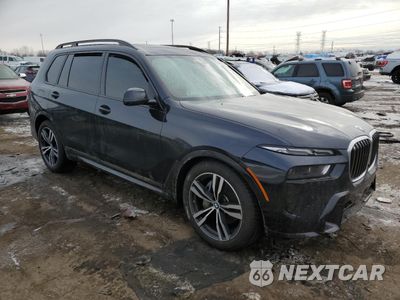 Czwarte zdjęcie samochodu z boku: 2025 BMW X7 XDRIVE40I VIN:5UX23EM00S9Y58881 - miniatura
