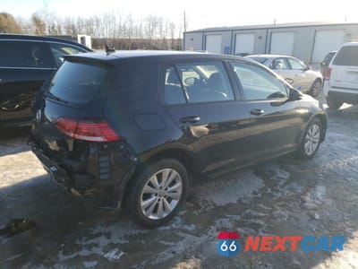 Trzecie zdjęcie samochodu z tyłu: 2021 VOLKSWAGEN GOLF VIN:3VWG57AU1MM005802 - miniatura