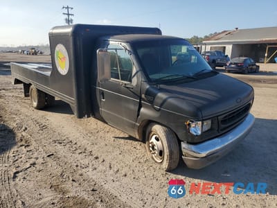 Czwarte zdjęcie samochodu z boku: 2000 FORD ECONOLINE E350 SUPER DUTY CUTAWAY VAN VIN:1FDWE35SXYHA79161 - miniatura