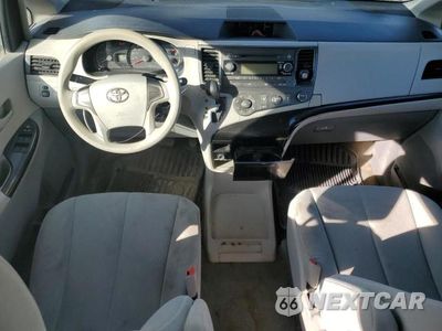 Zdjęcie 8 z 13 samochodu: 2014 TOYT SIENNA L 7 VIN:5TDZK3DC7ES445072 - miniatura