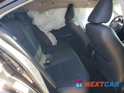 Zdjęcie 10 z 12 samochodu: 2018 LEXUS IS 300 VIN:JTHBA1D21J5073758 - miniatura