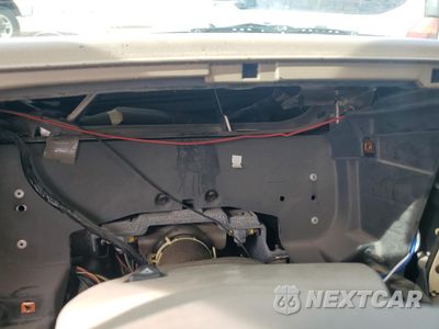 Zdjęcie 9 z 15 samochodu: 2005 GMC YUKON XL DENALI VIN:1GKFK66U35J151891 - miniatura