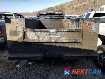 Zdjęcie 6 z 13 samochodu: 2018 RAM 3500 VIN:3C7WRTCL6JG387449 - miniatura