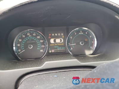 Zdjęcie 9 z 12 samochodu: 2012 JAGUAR XF PORTFOLIO VIN:SAJWA0HB6CLS34306 - miniatura