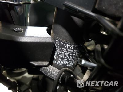 Zdjęcie 9 z 10 samochodu: 2020 KAWASAKI EX650 N VIN:ML5EXEN1XLDA07211 - miniatura