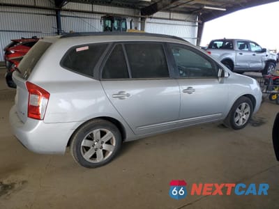 Trzecie zdjęcie samochodu z tyłu: 2008 KIA RONDO LX VIN:KNAFG526287149319 - miniatura