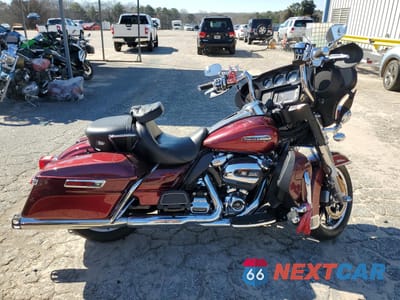 2017 HARLEY-DAVIDSON FLHTCU ULTRA CLASSIC ELECTRA GLIDE 1HD1FCC10HB656884 - główne zdjęcie licytacji z USA - miniatura