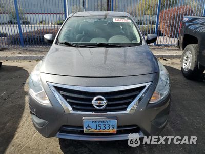 Piąte zdjęcie samochodu w środku: 2017 NISSAN VERSA S VIN:3N1CN7AP6HL857346 - miniatura