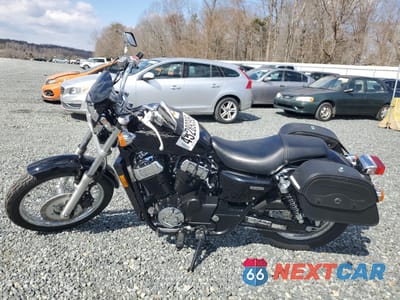Trzecie zdjęcie samochodu z tyłu: 2013 HONDA VT750 S VIN:JH2RC5810DK300406 - miniatura