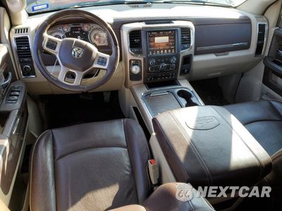 Zdjęcie 8 z 13 samochodu: 2017 RAM 1500 LONGHORN VIN:1C6RR6PT7HS615149 - miniatura