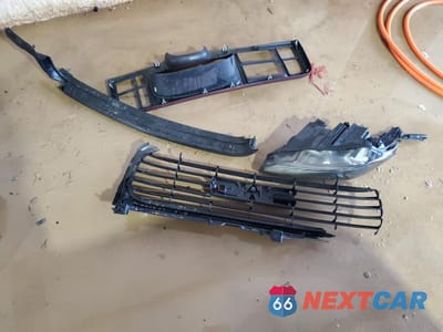 Zdjęcie 12 z 13 samochodu: 2001 GMC NEW SIERRA C1500 VIN:2GTEC19V011321866 - miniatura