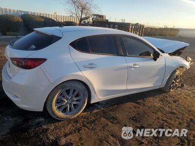 Trzecie zdjęcie samochodu z tyłu: 2018 MAZDA 3 SPORT VIN:3MZBN1K73JM270135 - miniatura