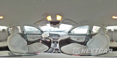 Zdjęcie 12 z 15 samochodu: 2018 HYUNDAI ELANTRA SEL VIN:5NPD84LF7JH349307 - miniatura