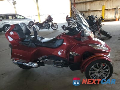 2015 CAN-AM SPYDER ROADSTER RT 2BXNBDD20FV000895 - główne zdjęcie licytacji z USA - miniatura