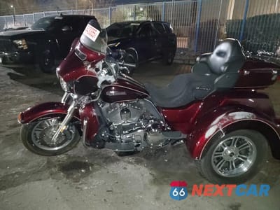 Trzecie zdjęcie samochodu z tyłu: 2014 HARLEY-DAVIDSON FLHTCUTG TRI GLIDE ULTRA VIN:1HD1MAL14EB860027 - miniatura