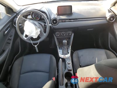 Zdjęcie 8 z 14 samochodu: 2018 TOYOTA YARIS IA VIN:3MYDLBYV0JY316995 - miniatura