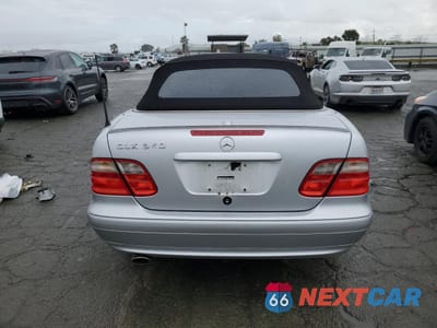 Zdjęcie 6 z 12 samochodu: 2001 MERCEDES-BENZ CLK 320 VIN:WDBLK65G91T068487 - miniatura