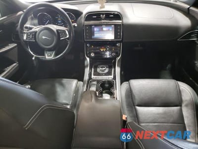 Zdjęcie 8 z 12 samochodu: 2017 JAGUAR XE VIN:SAJAF4BV9HA951050 - miniatura