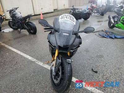 Drugie zdjęcie samochodu z przodu: 2024 YAMAHA YZFR1M C VIN:JYARN67Y4RA000464 - miniatura