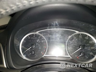Zdjęcie 9 z 12 samochodu: 2018 NISSAN SENTRA S VIN:3N1AB7AP4JL618206 - miniatura