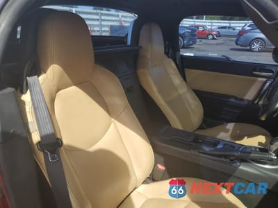 Zdjęcie 10 z 12 samochodu: 2010 MAZDA MX-5 MIATA VIN:JM1NC2FF6A0206882 - miniatura