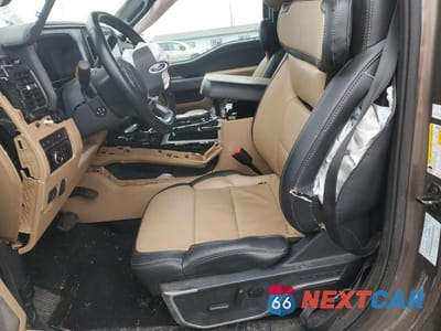 Zdjęcie 7 z 12 samochodu: 2023 FORD F350 SUPER DUTY VIN:1FT8W3BT4PEC89729 - miniatura