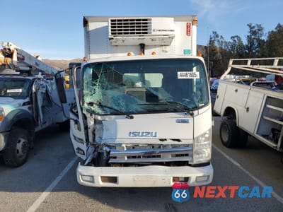 Piąte zdjęcie samochodu w środku: 2014 ISUZU NPR HD VIN:JALC4W167E7005278 - miniatura