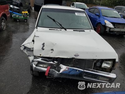 Piąte zdjęcie samochodu w środku: 1997 NISSAN TRUCK KING CAB SE VIN:1N6SD16S6VC390200 - miniatura