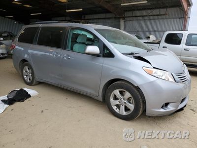 Czwarte zdjęcie samochodu z boku: 2017 TOYOTA SIENNA LE VIN:5TDKZ3DC6HS838434 - miniatura