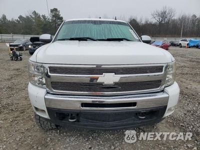 Piąte zdjęcie samochodu w środku: 2011 CHEVROLET SILVERADO K1500 LT VIN:3GCPKSE37BG224534 - miniatura