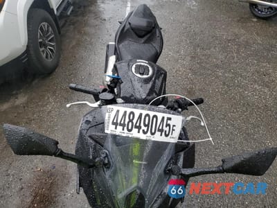Piąte zdjęcie samochodu w środku: 2024 KAWASAKI EX500 H VIN:ML5EXGH12RDA18042 - miniatura