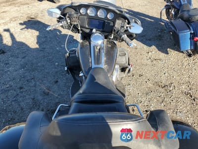 Zdjęcie 6 z 9 samochodu: 2020 HARLEY-DAVIDSON FLHTCUTG VIN:1HD1MAF1XLB850661 - miniatura