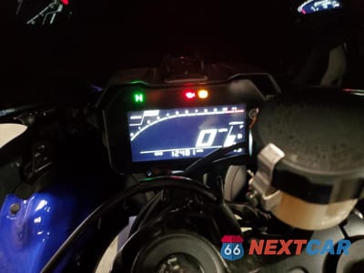 Zdjęcie 7 z 10 samochodu: 2022 YAMAHA YZFR7 VIN:JYARM38E3NA000777 - miniatura
