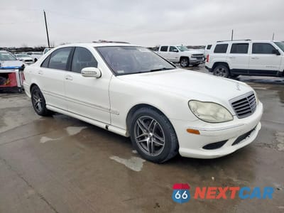 Czwarte zdjęcie samochodu z boku: 2006 MERCEDES-BENZ S 500 VIN:WDBNG75J76A463511 - miniatura