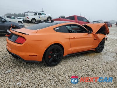 Trzecie zdjęcie samochodu z tyłu: 2021 FORD MUSTANG GT VIN:1FA6P8CF9M5101492 - miniatura