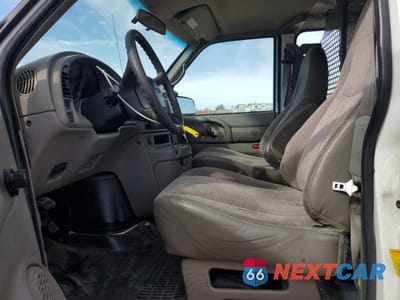 Zdjęcie 7 z 15 samochodu: 2000 CHEVROLET ASTRO VIN:1GCDM19W0YB180843 - miniatura