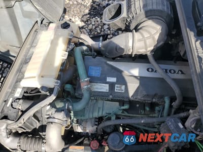 Zdjęcie 7 z 10 samochodu: 2019 VOLVO VN VNL VIN:4V4NC9EH4KN201099 - miniatura