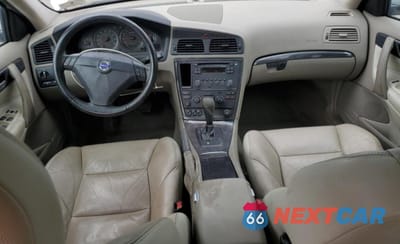 Zdjęcie 8 z 12 samochodu: 2005 VOLVO S60 T5 VIN:YV1RS547652456564 - miniatura