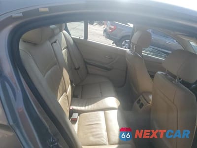 Zdjęcie 10 z 12 samochodu: 2011 BMW 328 XI VIN:WBAPK7C54BF196207 - miniatura