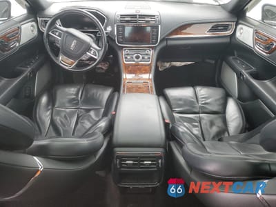 Zdjęcie 8 z 12 samochodu: 2017 LINCOLN CONTINENTAL RESERVE VIN:1LN6L9NC6H5611475 - miniatura