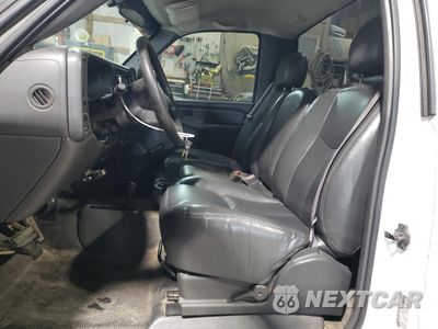 Zdjęcie 7 z 14 samochodu: 2004 GMC SIERRA K2500 HEAVY DUTY VIN:1GTHK24U44E175124 - miniatura