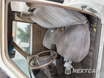 Zdjęcie 6 z 10 samochodu: 1988 TOYOTA PICKUP CAB CHASSIS RN75 VIN:JT5RN75T4J0021239 - miniatura