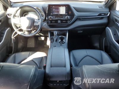 Zdjęcie 8 z 16 samochodu: 2021 TOYOTA HIGHLANDER XSE VIN:5TDJZRAHXMS085290 - miniatura