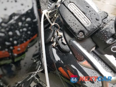 Zdjęcie 8 z 9 samochodu: 2015 HARLEY-DAVIDSON FLHTK ULTRA LIMITED VIN:1HD1KEL1XFB670862 - miniatura